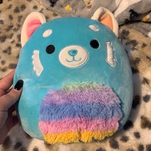 8β Vanessa Squishmallow